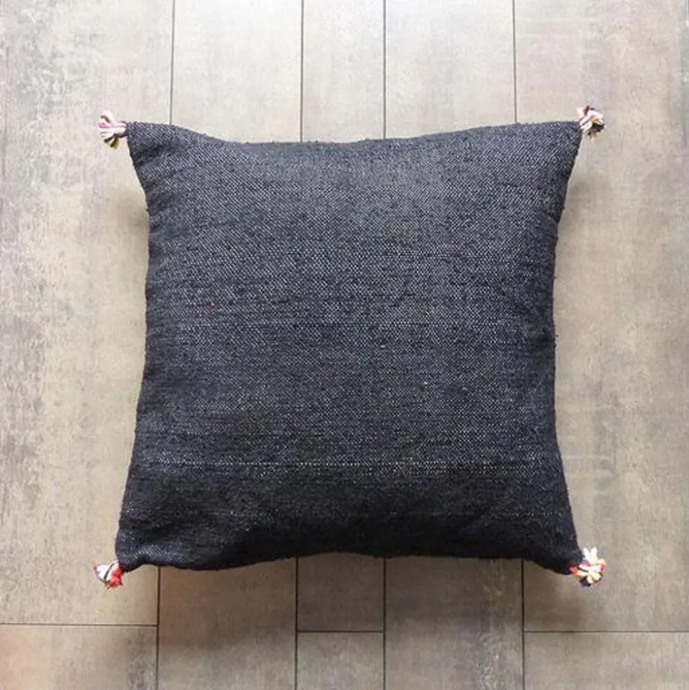 Coussin berbère marocain noir et blanc
