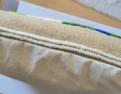 Coussin brodé vintage