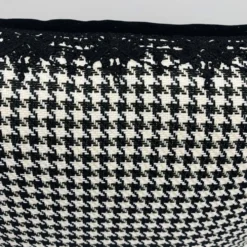 Coussin carré, Housse et Insert, Noir et blanc. Modèle « Tatiana »