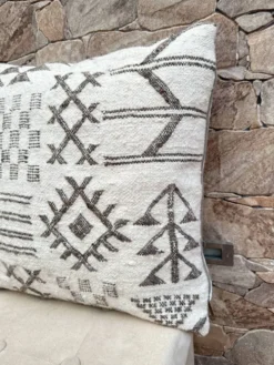 Coussin en laine berbère fait main : Coussin Kilim marocain (45x45cm)