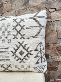 Coussin en laine berbère fait main : Coussin Kilim marocain (45x45cm)
