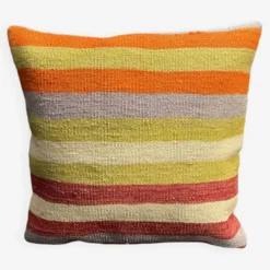 Coussin en laine turque rayé