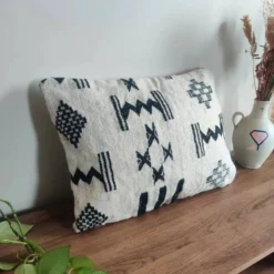 Coussin kilim géométrique noir & blanc