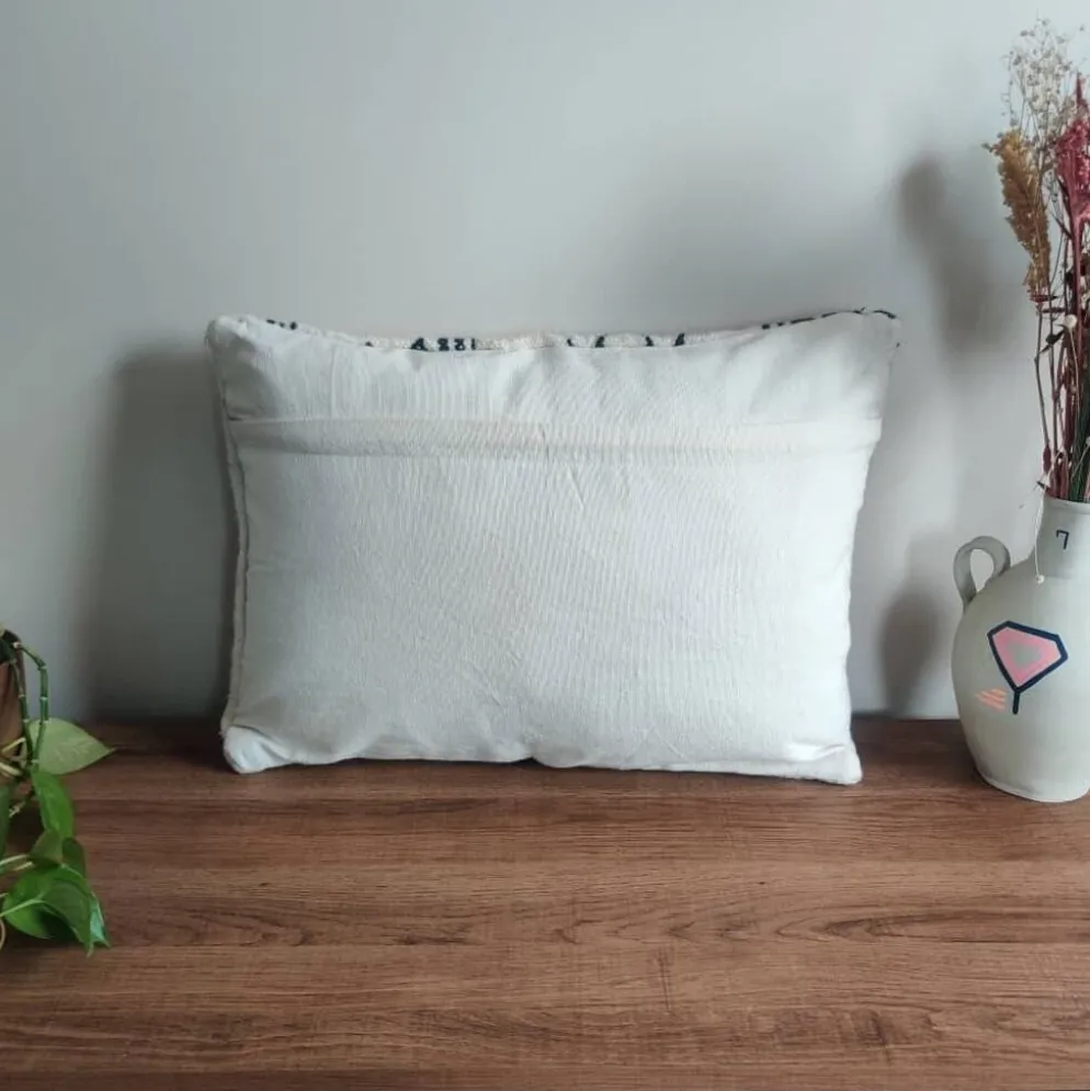 Coussin marocain kilim noir et blanc