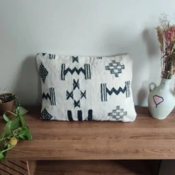 Coussin marocain kilim noir et blanc