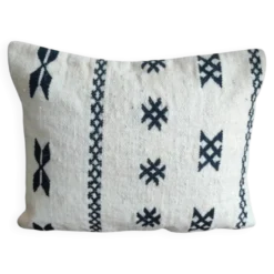 Coussin marocain kilim noir et blanc