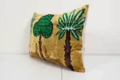 Coussin tigre design ikat