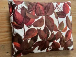 Coussin vintage motif feuilles de vigne vierge
