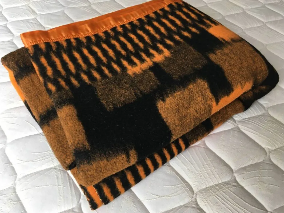 Couverture 220 X 240 motifs patchwork 70's