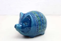 Céramique zoomorphe, Cochon Tirelire en céramique bleue de Rimini, Italie 1970