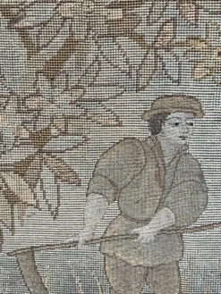 Écran de cheminée ancien. Chêne, broderie.