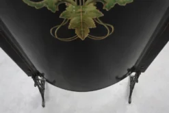 Écran de feu en laque Art Nouveau avec motif floral peint à la main, France