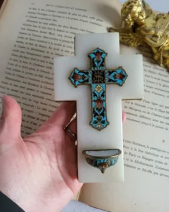 Croix Bénitier en Onyx et émail cloisonné