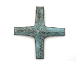 Croix murale en céramique bleu pâle signée Amphora, années 70