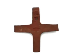 Croix murale en céramique bleu pâle signée Amphora, années 70