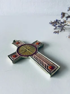 Croix murale en céramique signée Taburet