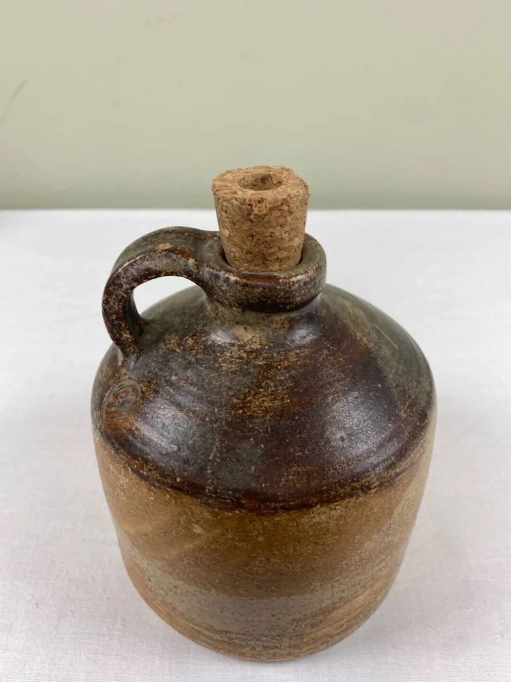 Cruche en grès vernissé