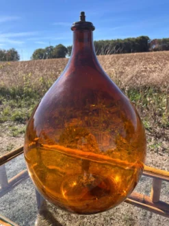Dame-Jeanne, bonbonne en verre ambré