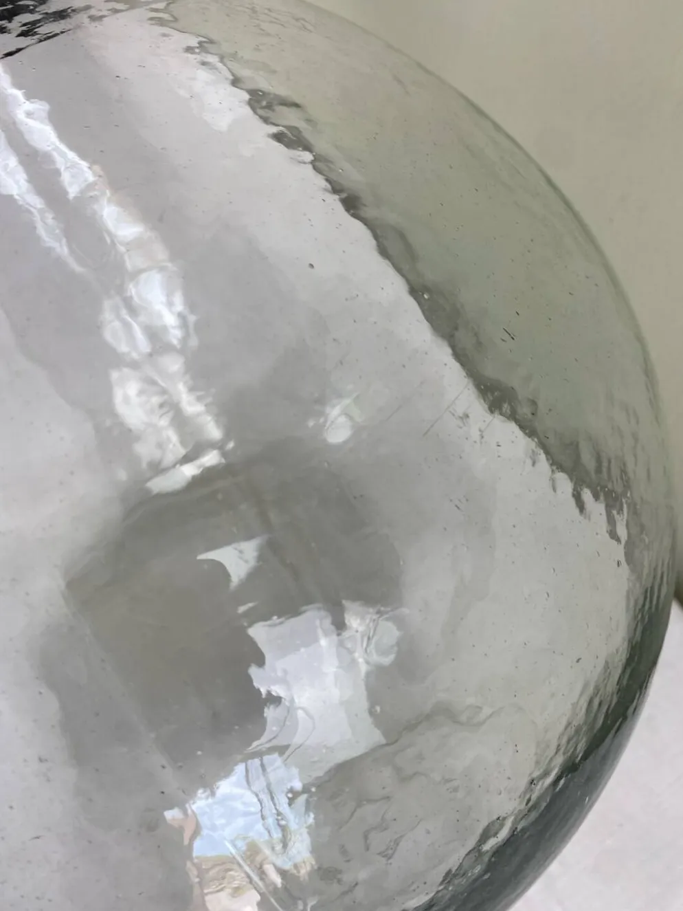 Dame Jeanne transparente