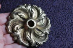 1 décor, cache en bronze