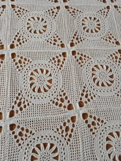 Dessus de lit ancien en crochet fait main