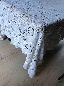 Dessus de lit ancien en crochet fait main