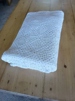 Dessus de lit ancien en crochet fait main