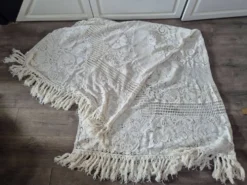 dessus de lit couverture vintage en crochet avec franges sur les bords