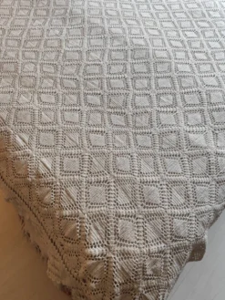 Dessus de lit en coton blanc - jeté de canapé aux motifs géométriques