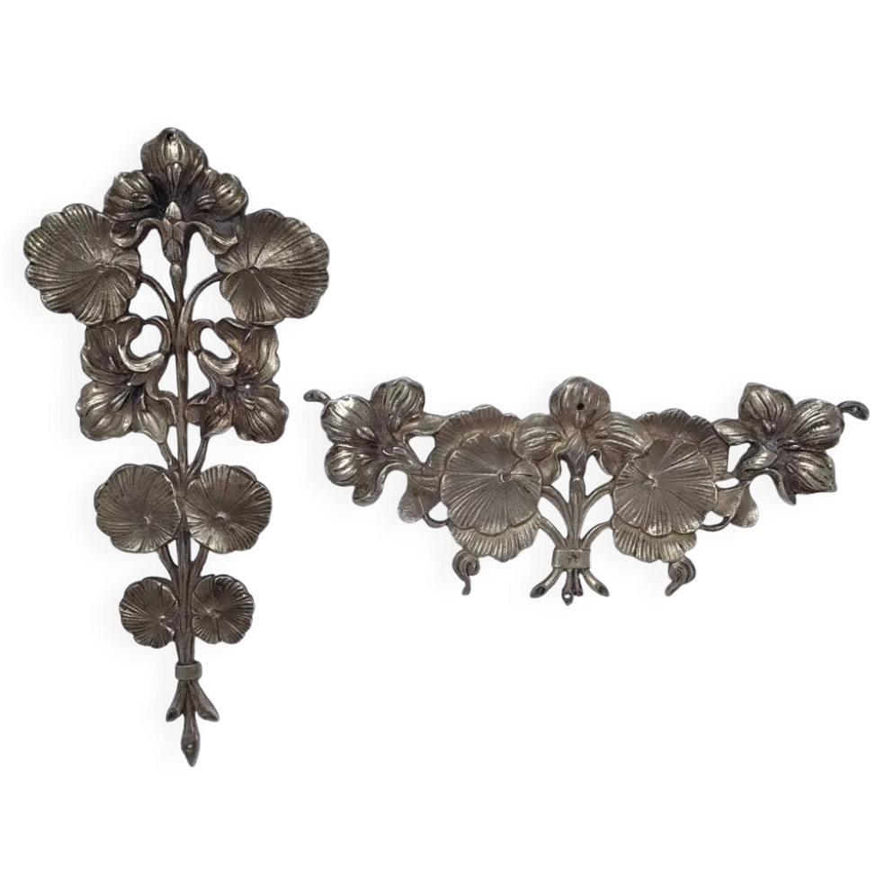 Deux ornements bronze mobilier décor floral début XXème