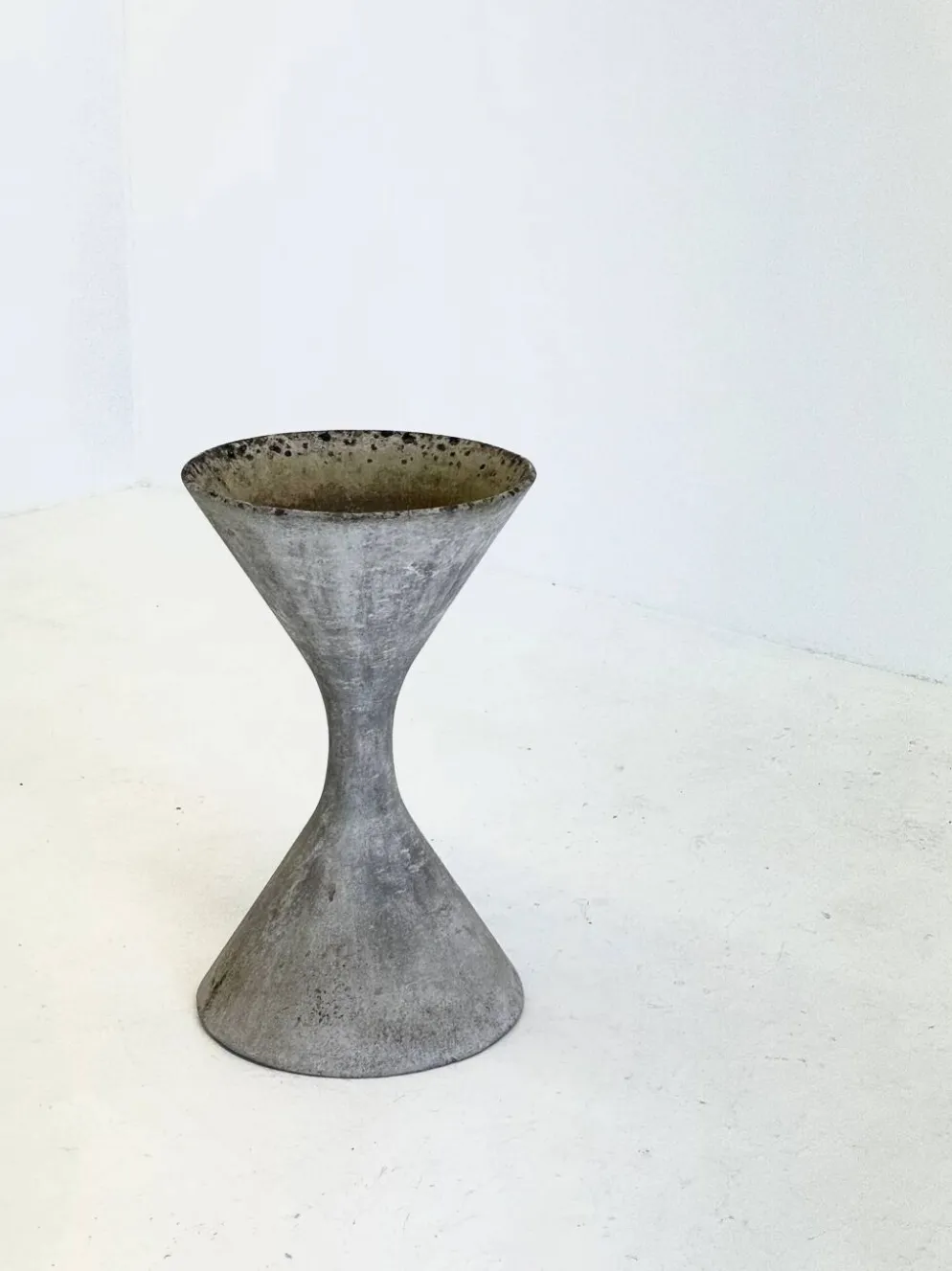 Diabolo planteur par Willy Guhl