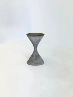 Diabolo planteur par Willy Guhl