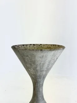 Diabolo planteur par Willy Guhl