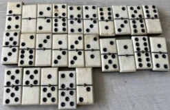 Dominos anciens