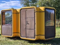 Double Yugo kiosque K67 par Saša Müchtig pour Imgrad, 1988