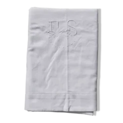 Drap ancien en métis, monogrammé FS avec jour Venise
