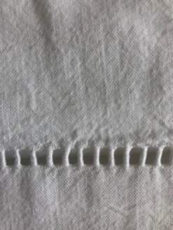 Drap ancien monogramme BF