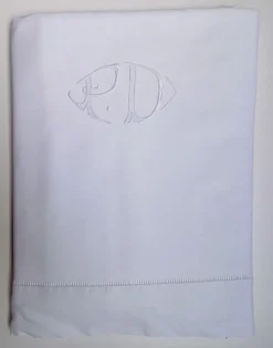 Drap brodé chiffres monogramme initiales P et D
