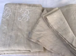 Drap de chanvre marqué « DB »