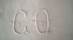 Drap de dessus en coton blanc monogrammé