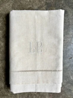 Drap en métis avec jour Venise et monogramme n°3 180 x 312 cm