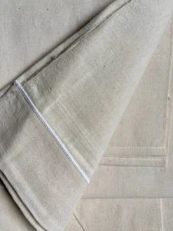 Drap en métis beige avec bourdon n°11 ☐ 220 x 310 cm
