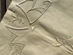 Drap 2 places neuf MB tournesols pastilles métis beige