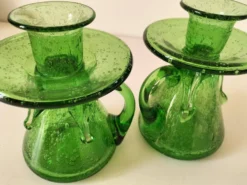 Duo de bougeoirs en verre bullé vert – Verrerie de Biot