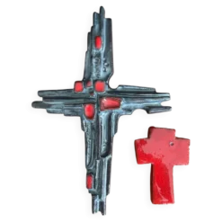 Duo de croix vintage en terre cuite émaillée