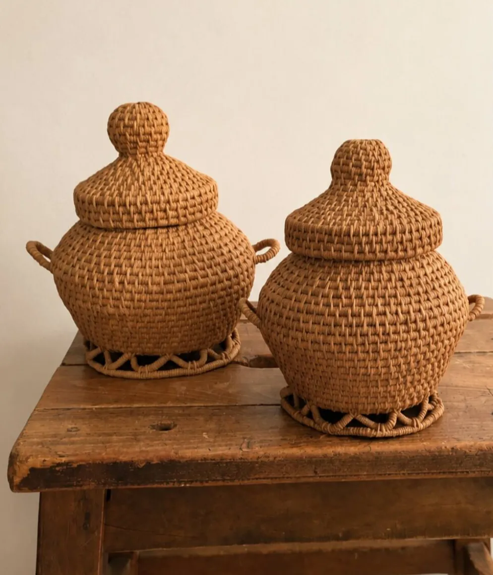 Duo de paniers vintage en vannerie artisanale • Pièces décoratives
