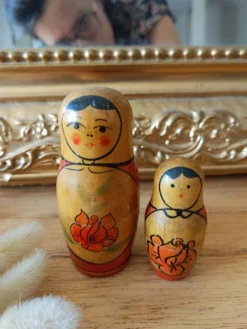 Duo de poupées russes anciennes vintage bois matriochka