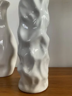 Duo de vases, soliflores vintage en céramique émaillée