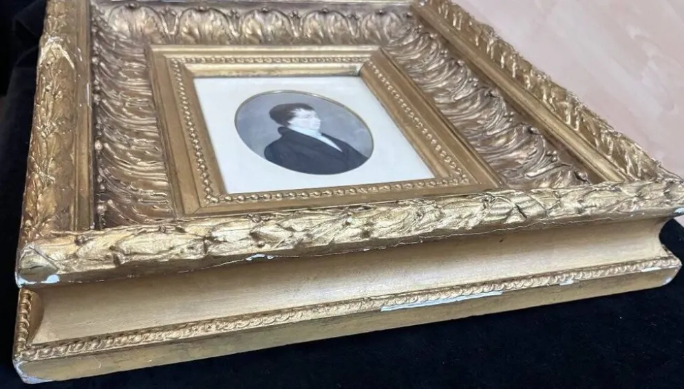 Ecole allemande (?) du début du XIXe siècle, Portrait d'un jeune homme portant des lunettes