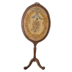 Ecran de cheminée en bois et tissu brodé